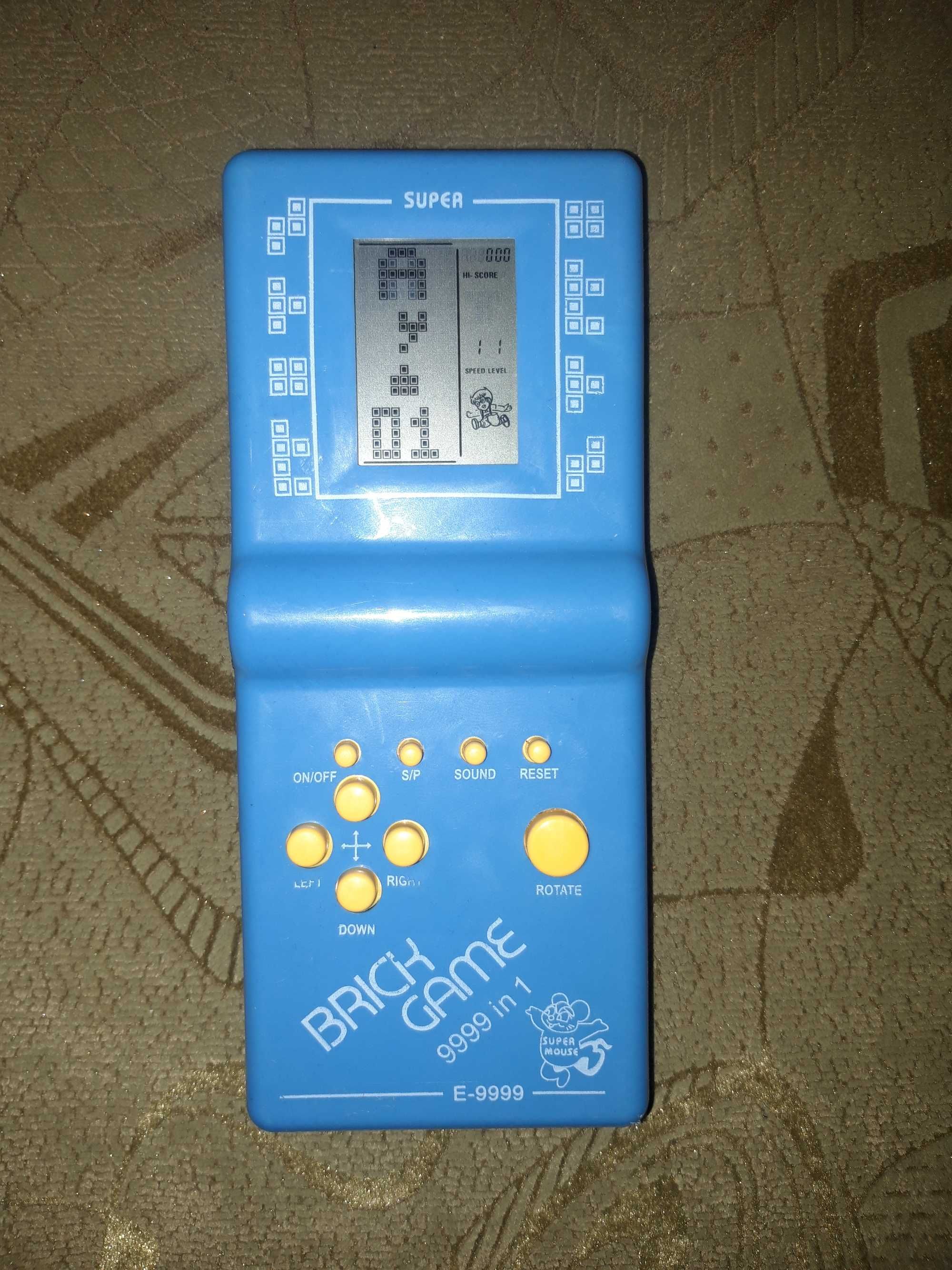 Тетрис,электронная игра 9999