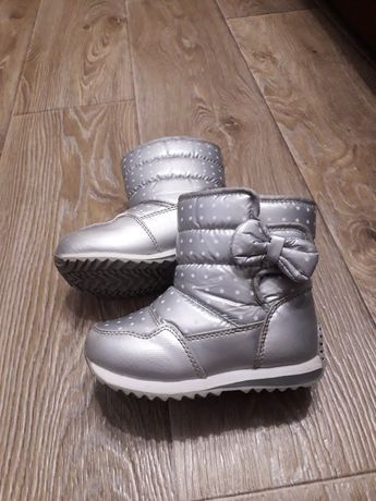 Взуття для дівчинки, дутіки , сніготопи для дівчинки