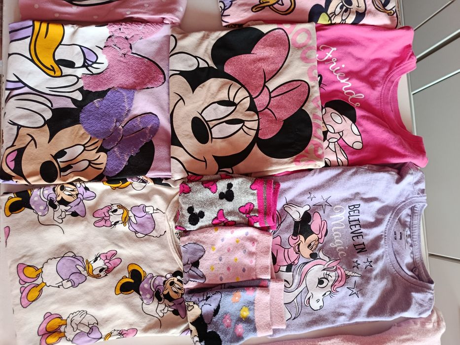 Nowe ubrania Minnie Mouse rozmiar 128 i gratisy