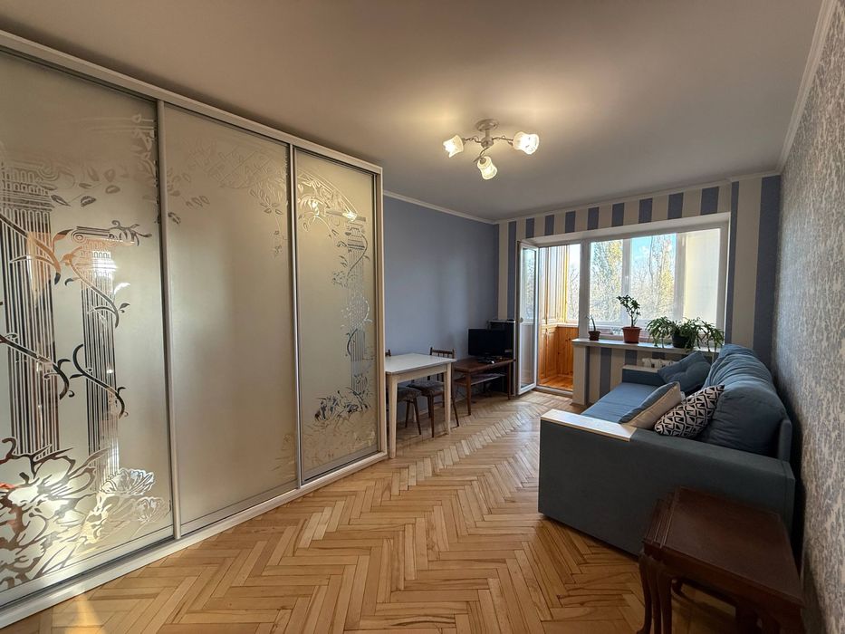 ДВРЗ Продаж 3 кім Алмаатинська З Ремонтом Дарниця