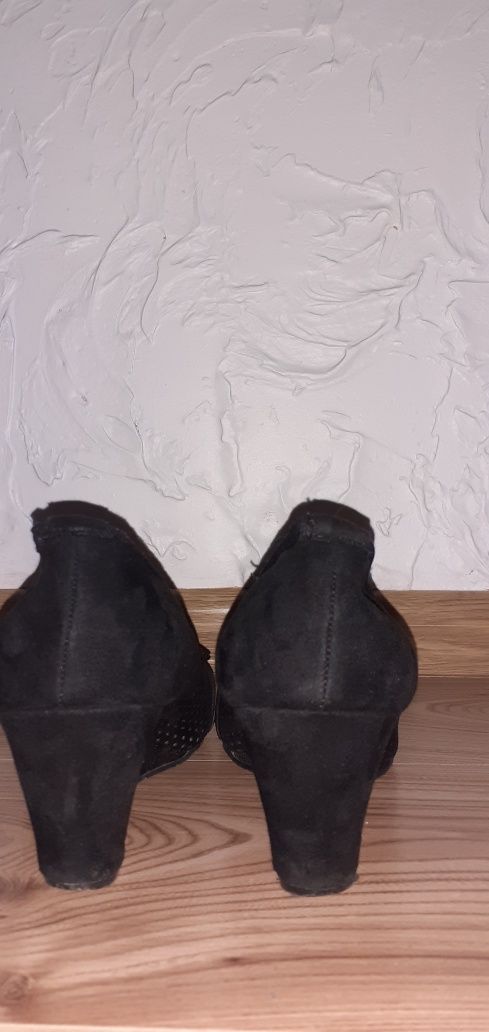 Buty czulenka na koturnie r.39 CCC