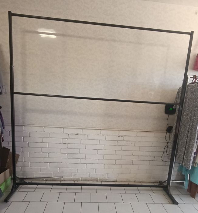 Стойки для одежды