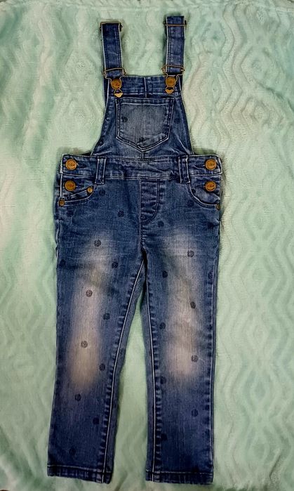 Джинсовий комбінезон на дівчинку 92