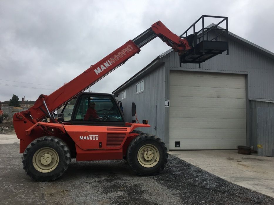Послуги телескопічного погрузчика Manitou