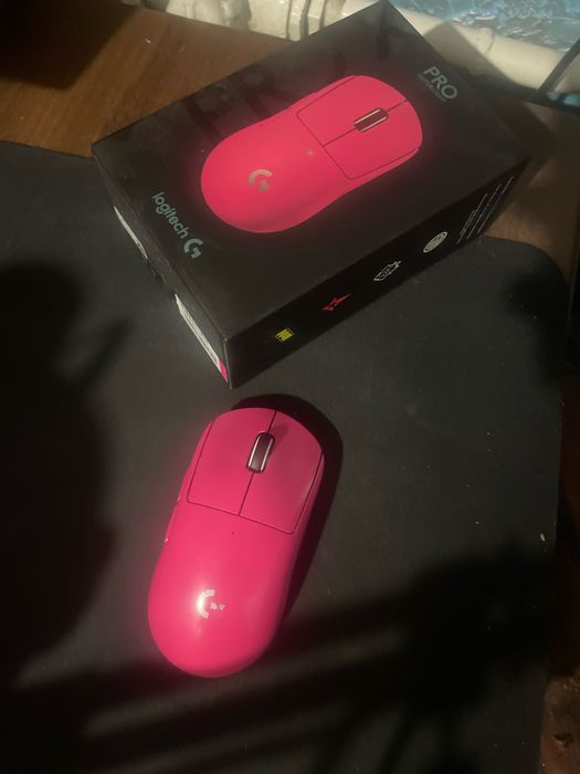 Мышь Logitech G PRO X Superlight MAGENTA (розовая)