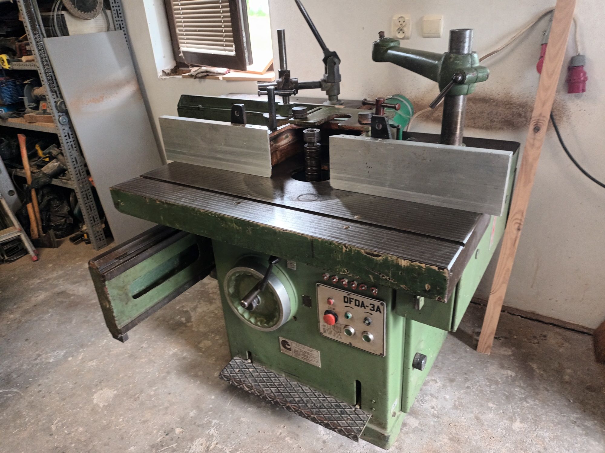 Frezarka Dolnowrzecionowa DFDA-3A