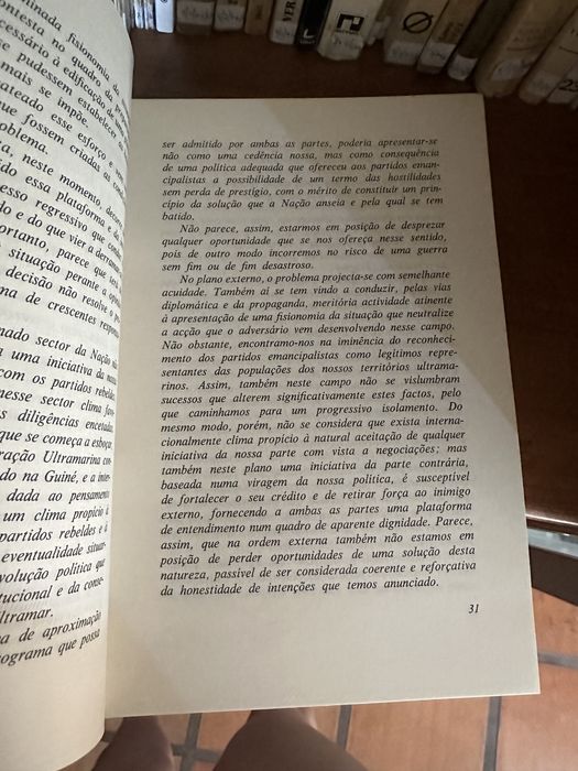 Livro raro de António de Spínola - Pais sem rumo. Contributo para a História de uma Revolução.