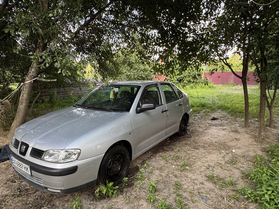 Продам машину Seat cordoba 2001