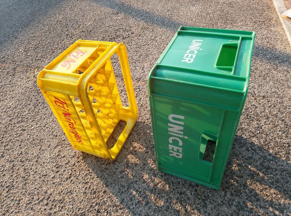 Grades de 24 garrafas 33cl ou 20cl em bom estado