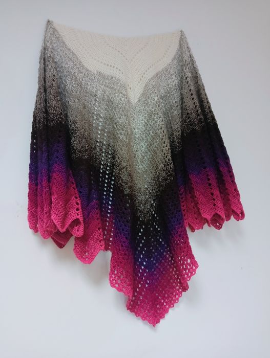 Szydełkowa chusta, wyjątkowa, inna niż wszystkie