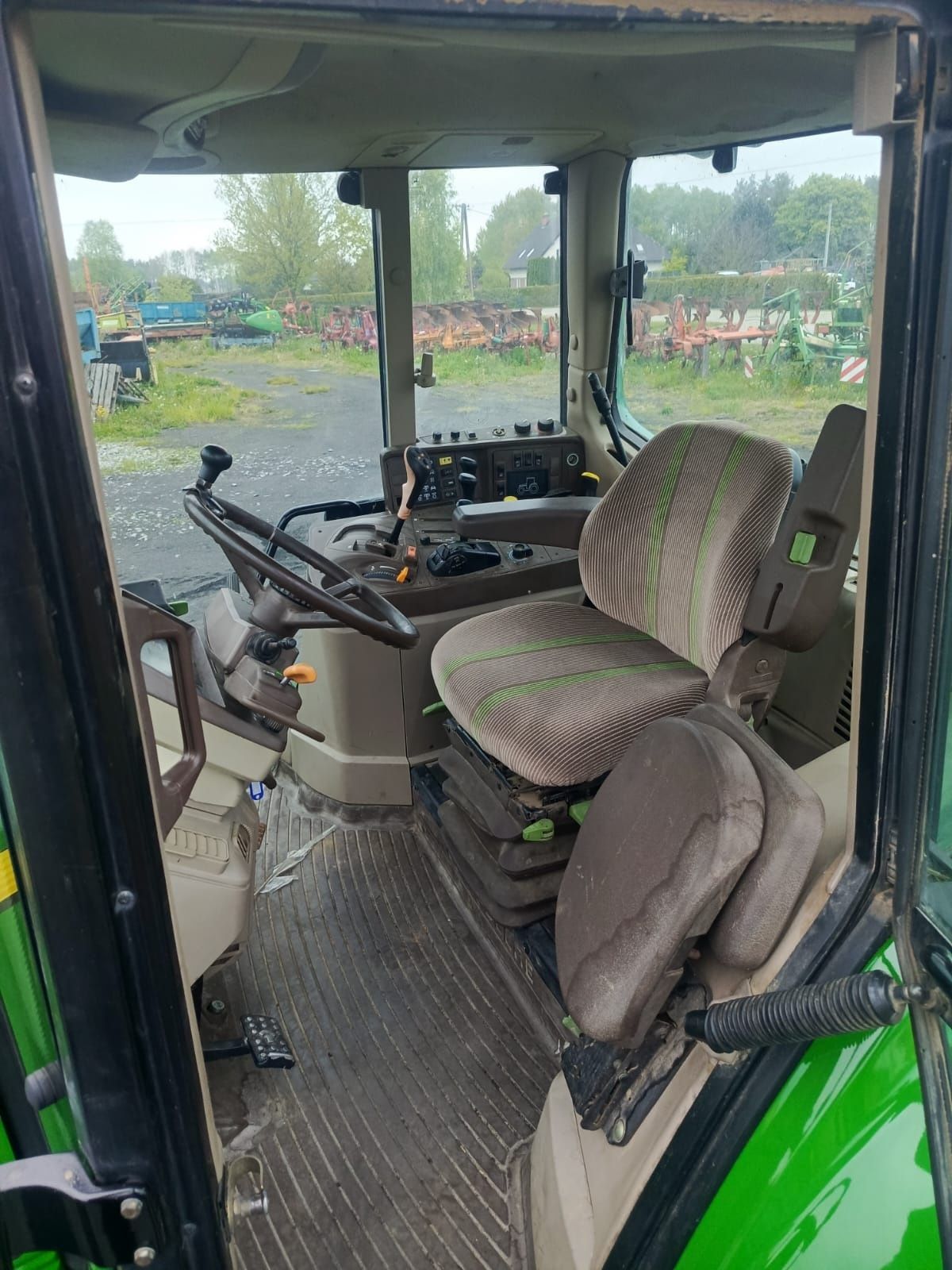John Deere 6920 s z Tuzem Sauter,/TLS/ Amortyzowana Kabina/ 160 km