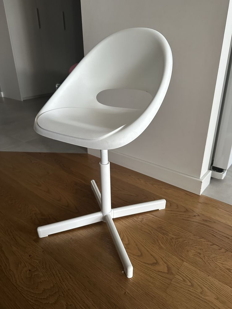 Krzeslo dziecięce do biurka Ikea