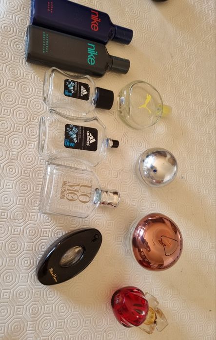 Frascos de perfume Cartier, Donna Karen, Paloma Picasso, Moschino,mais