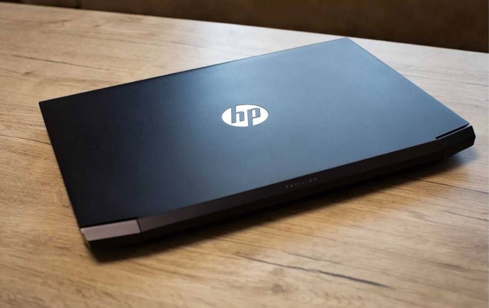 Laptop gamingowy HP z Ryzen 7,  GTX 1650 4 GB oraz dyskiem SSD 512 GB