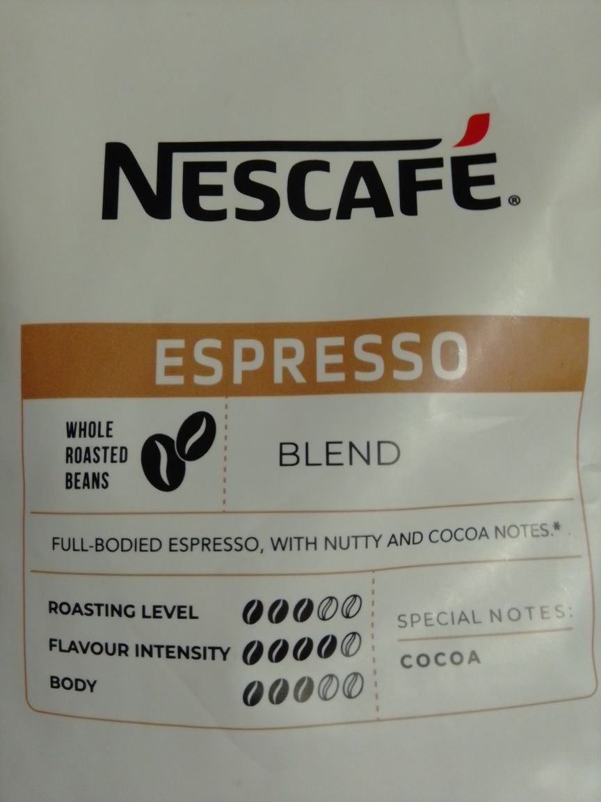 Кава Nescafé Espresso з нотками горіху та какао.