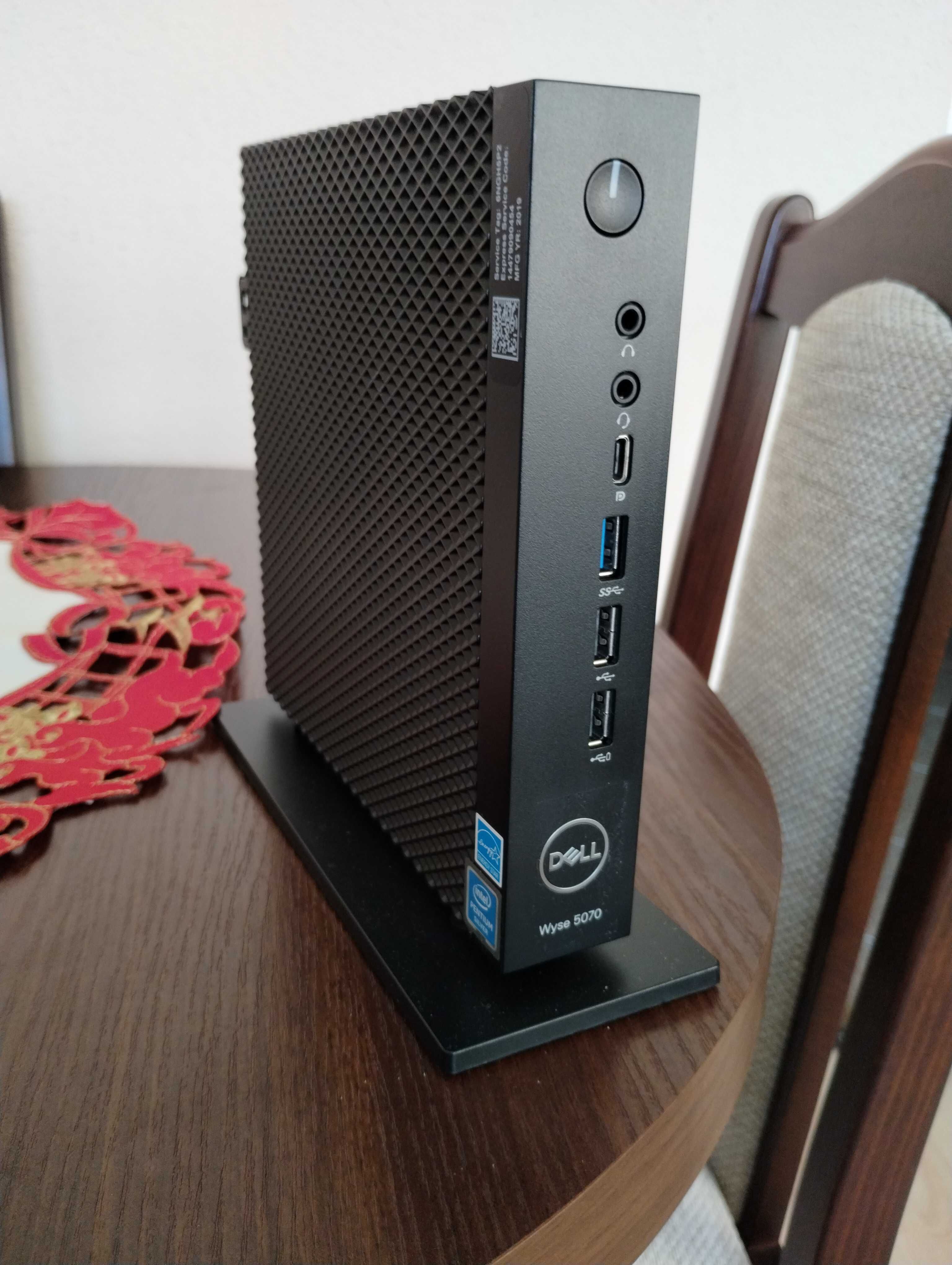 Mini ITX Dell Wyse 5070 Pentium Silver z monitorem Dell