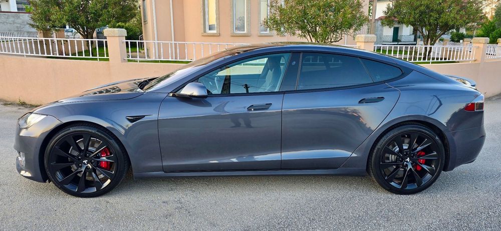 Tesla Model S 100 kWh Long Range Plus AWD