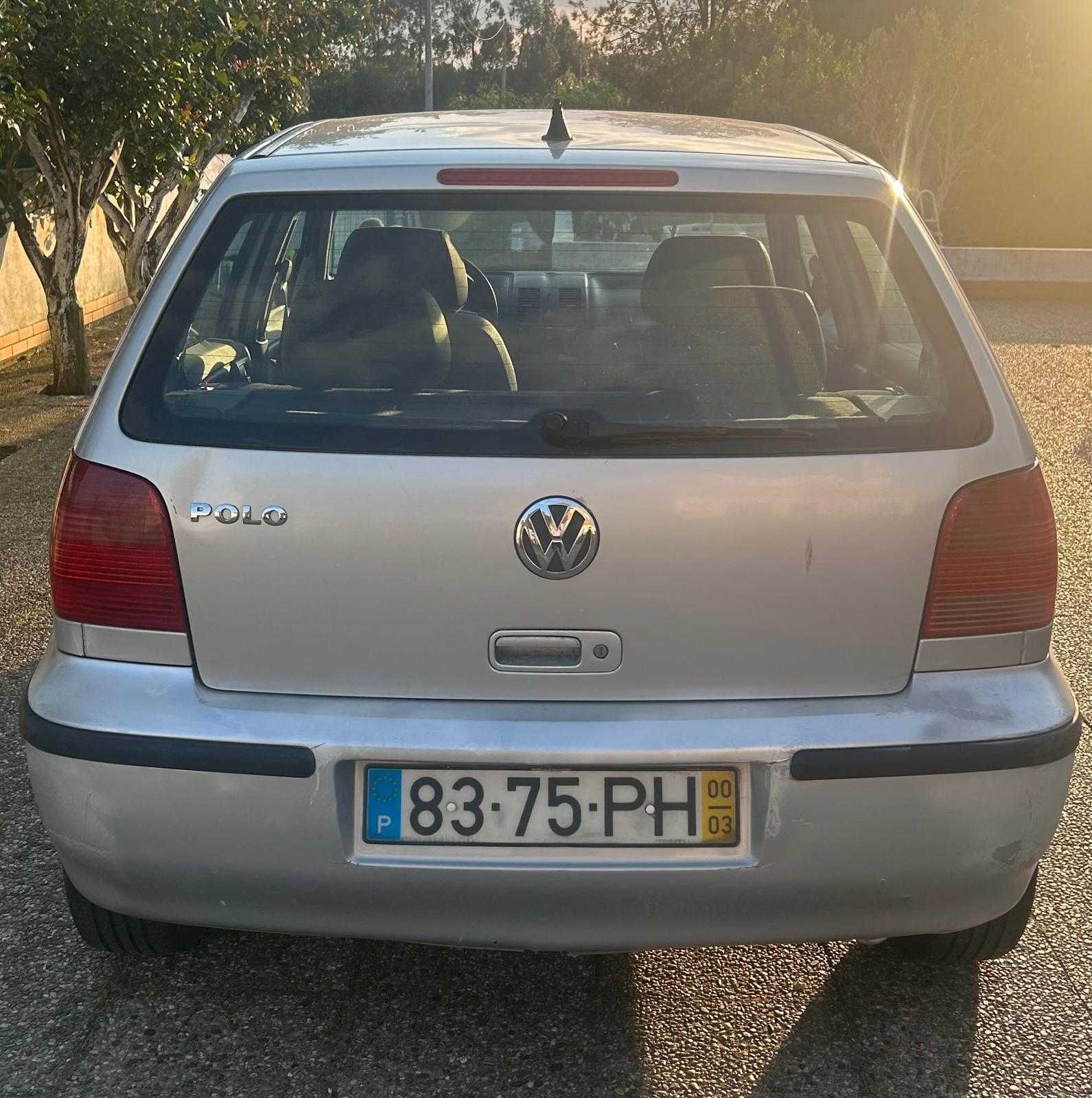 Volkswagen Polo - Ano 2000 | Económico e Fiável