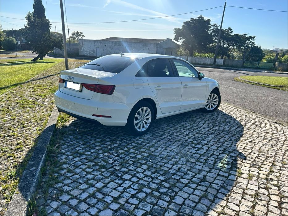 Audi A3 limosine V8 muito economico bom estado de consevasao