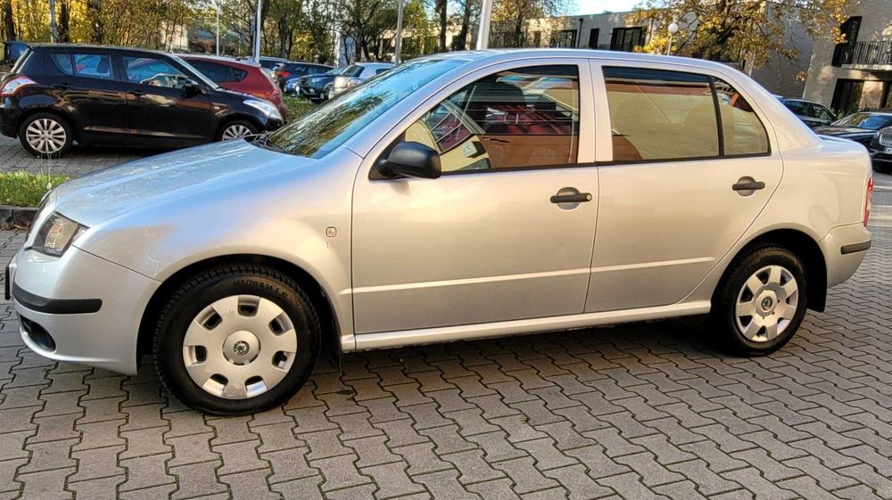 Skoda Fabia I 1.4 SEDAN benz.80KM, Niski przebieg, KLIMA, czujniki tył