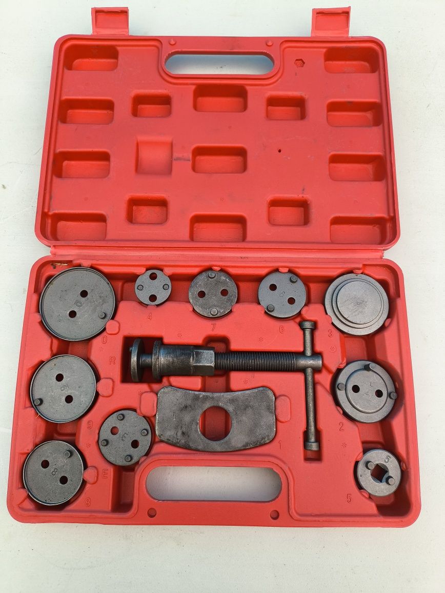 Conjunto de ferramentas especiais para trocar pastilhas de travão mult