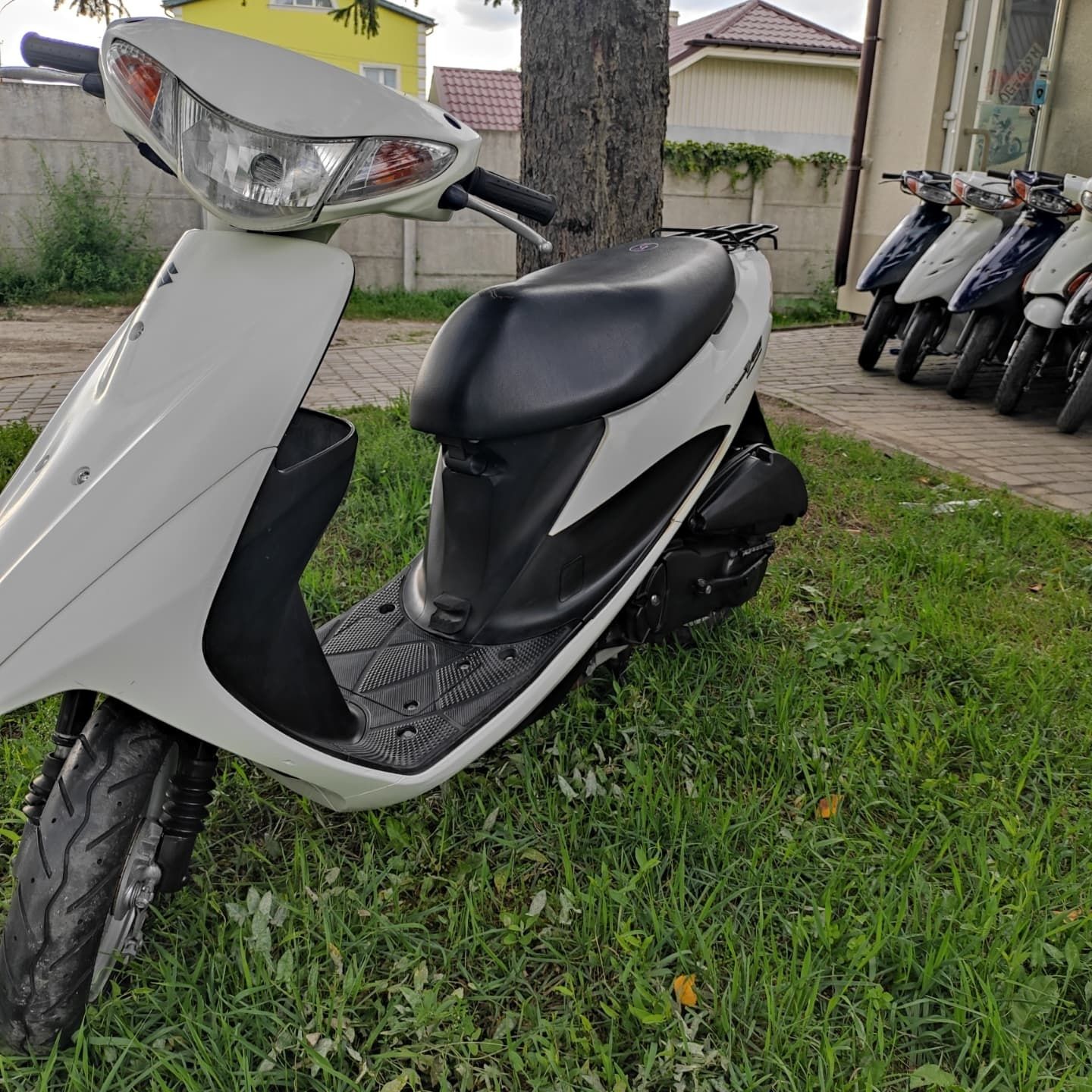 Продаж скутерів без пробігу в Україні Honda dio af 34