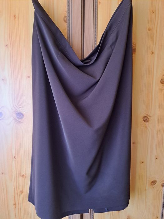 Duża brązowa spódnica na podszewce 56 58