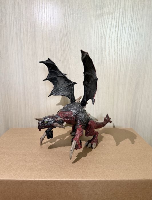 Дракон из серии MEGA Bloks Dragons подсерии "Plasma Dragons"