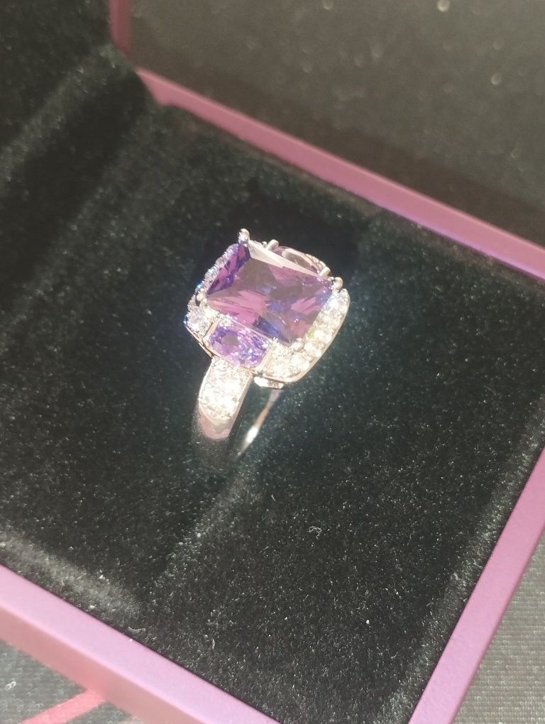 Кольцо Crystal Violet Swarovski 17 размер