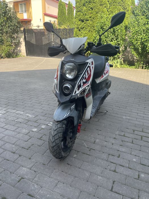 Продам Скутер CRox