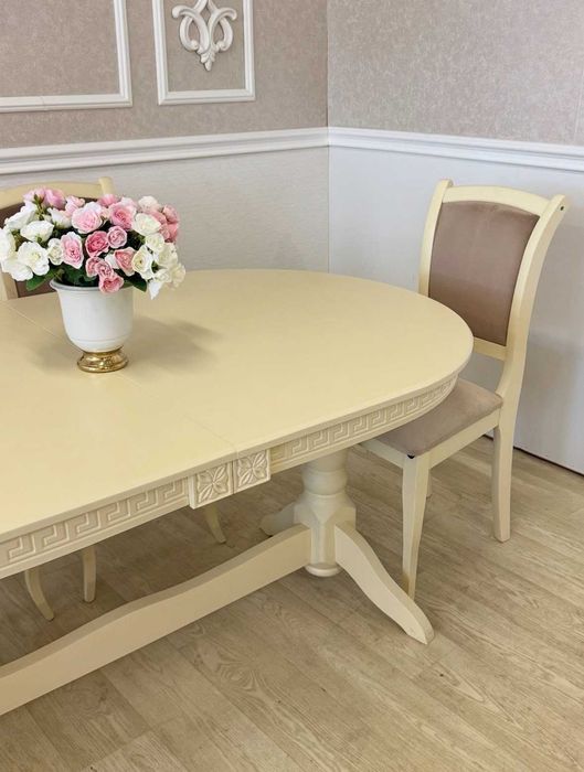 Комплект обеденный стол и стулья. Кухонний стіл та стільці.