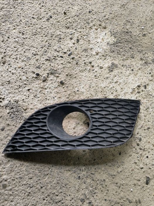 Kratka zaślepka prawa seat Leon 2