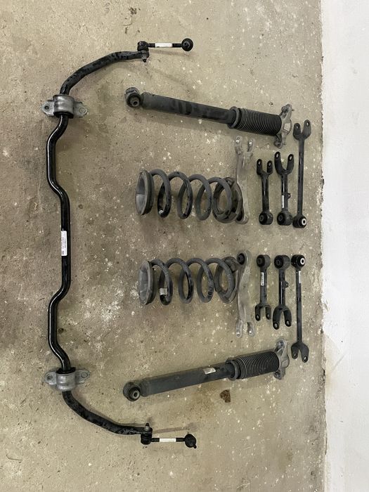 Стойка Tesla model Y ричаг важіль пружина Тесла У задня підвіска