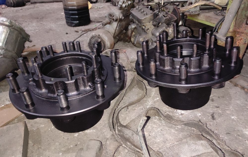 Ступица маточина барабан среднего заднего моста КамАЗ 4310 43114 новог