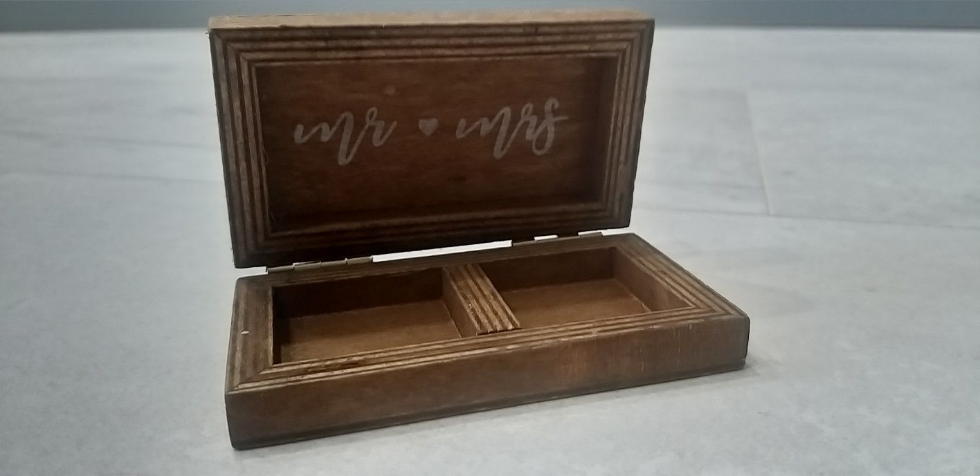 Pudełko na obrączki ślubne drewniane