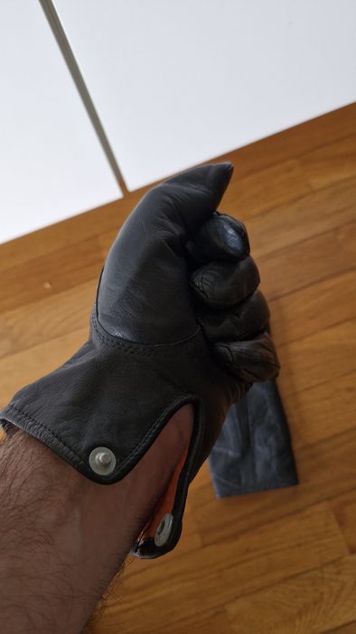 Luvas em Pele pretas