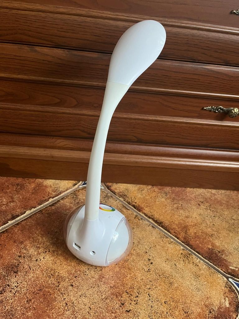 Lampa lampka biurkowa 3 w 1 Smukee