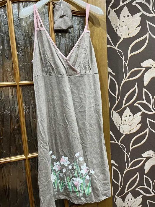 Нічна сорочка на бретелях 56 р