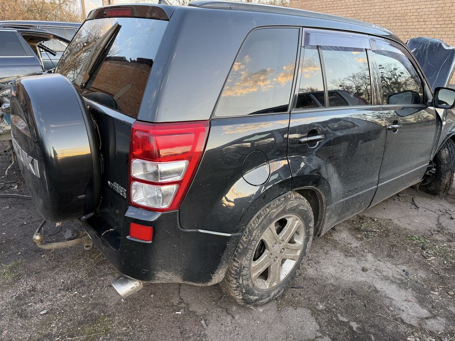 Розборка Suzuki Grand Vitara,Разборка,Запчастини Гранд вітара 2.7