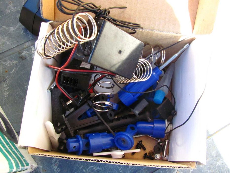 Samochód autko RC elektryczne na pilota zdalnie sterowany - zestaw