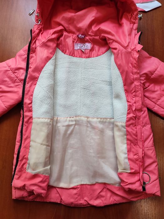 Демісезонна куртка на дівчинку
