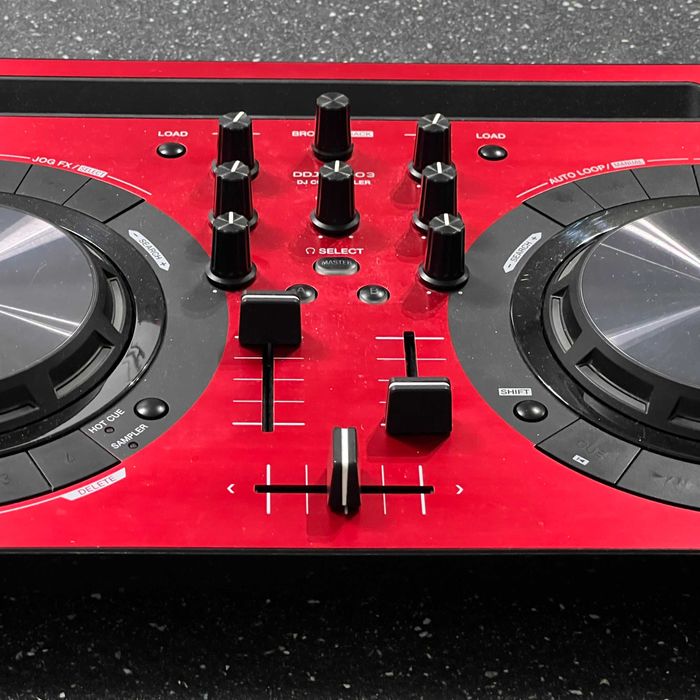 Zestaw DDJ-WeGo3 +torba + OTG + kable Kontroler Pioneer WeGO3 czerwony