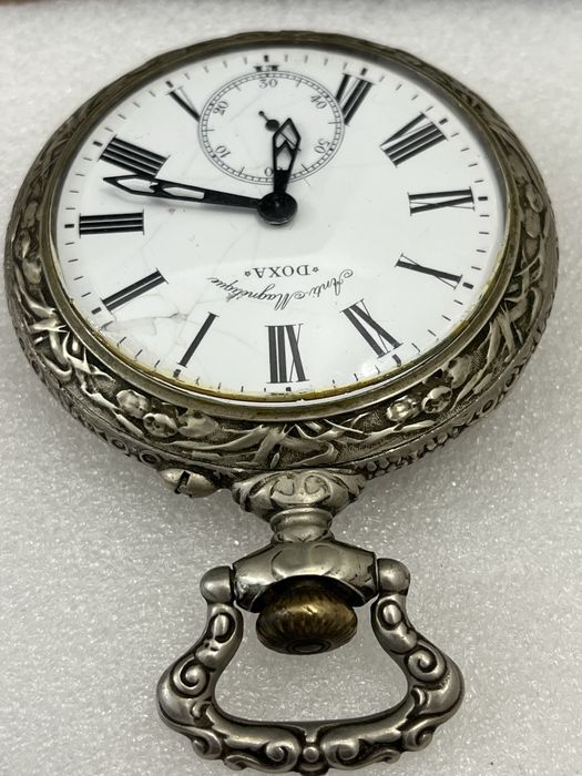 Часы карманные механические швейцарские Doxa