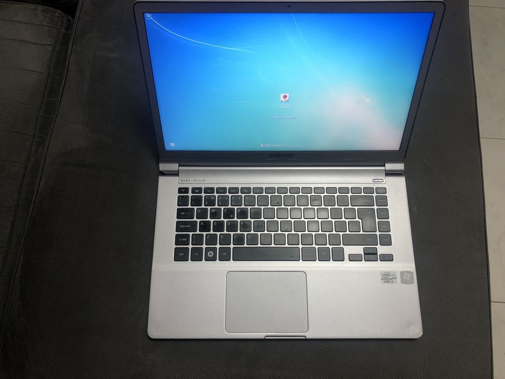 Portatil Samsung NP900X4D i5 4gb