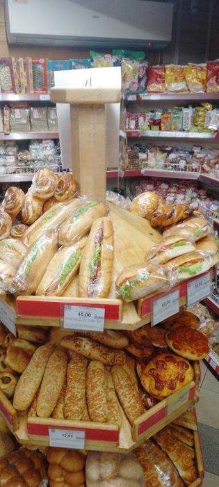 Хлібні полиці- стелаж