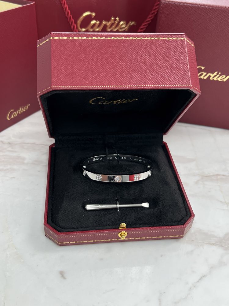 Срібний браслет love від Cartier
