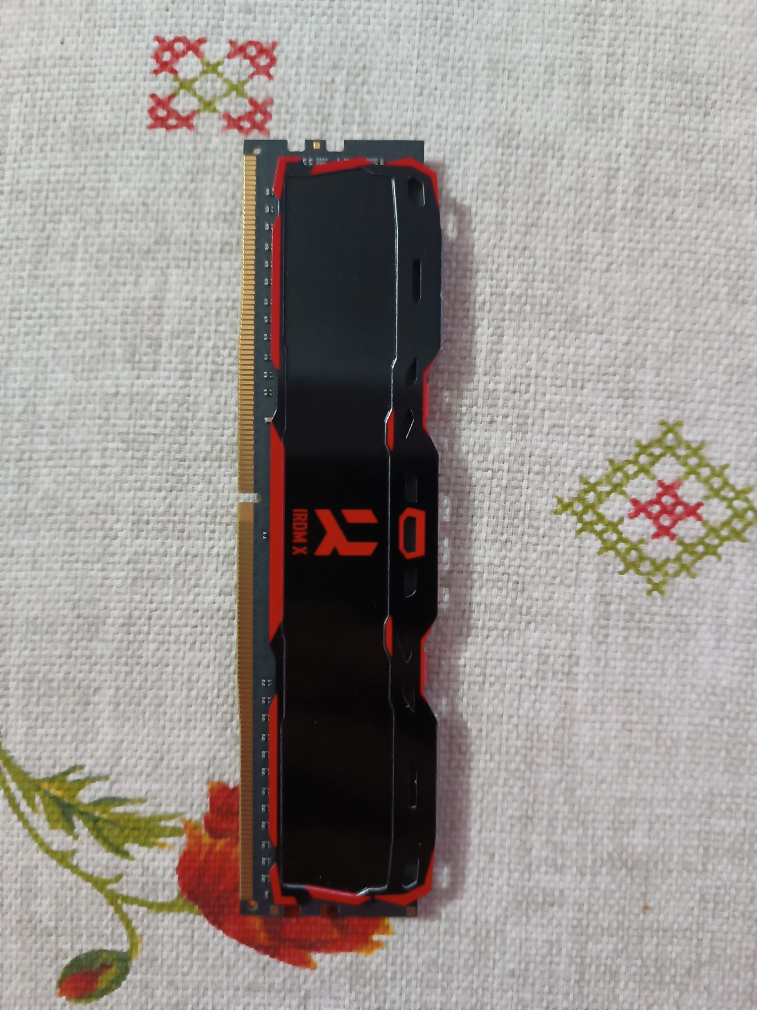 ОЗУ 16 Гб (2×8гб) RAM 16 gb (2×8 gb) ddr4 3200, 1600 грн за дві планки