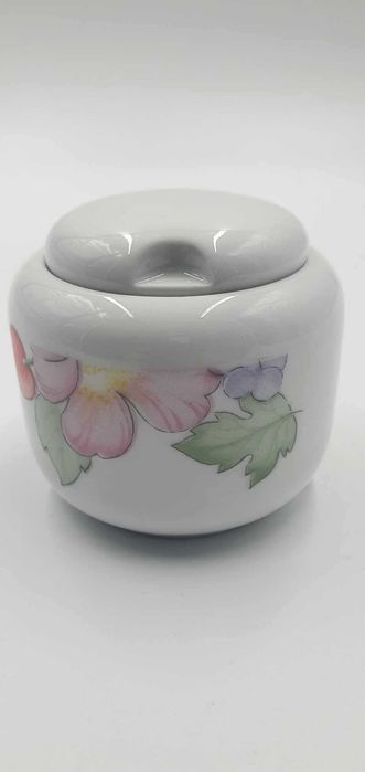 Porcelana  Karolina - cukierniczka Nora