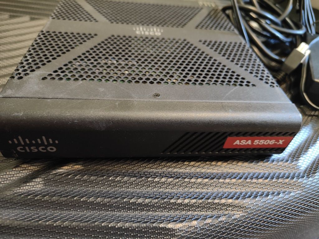 Router przewodowy Cisco ASA5506-K9