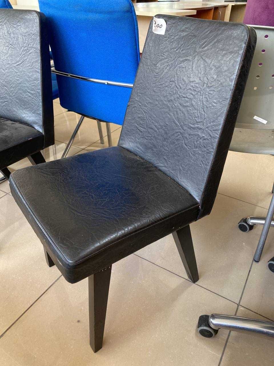 РОЗПРОДАЖ офісної меблі стільці крісла для роботи та навчання